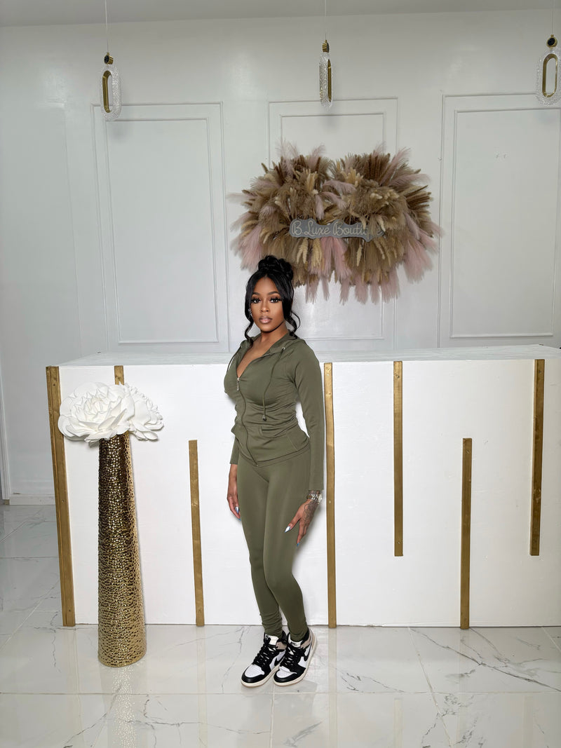 Olive Chill Set